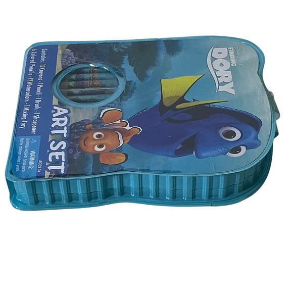 Disney Art Set Finding Dory Character Pixar Bendon Portable Craft with Case NEW - Picture 5 of 15
